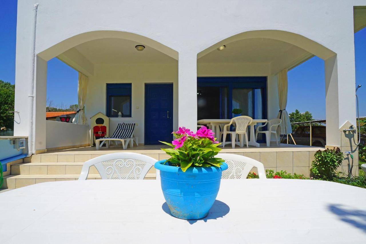 Вілла Dolphins House Paralia Avdhiron Екстер'єр фото
